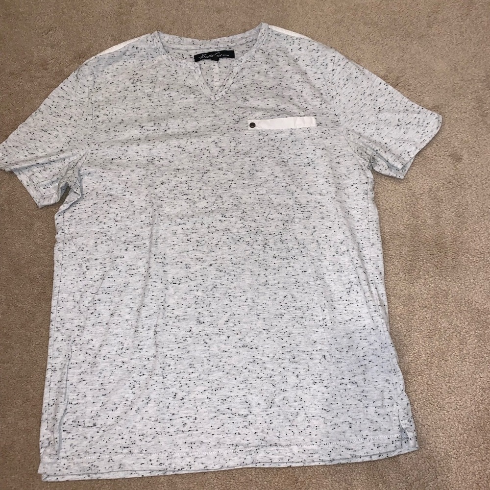 Kenneth Cole Black and White Tshirt